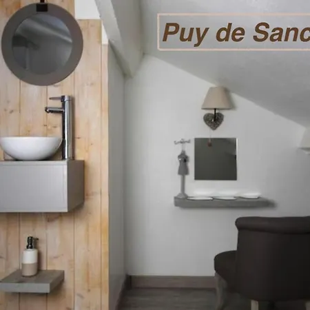 Chaine Des Puys Avec Garages Attenants Апартаменты