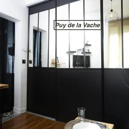 Chaîne Des Puys Avec Garages Attenants *