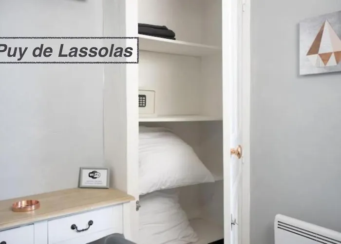 Chaine Des Puys Avec Garages Attenants Apartment